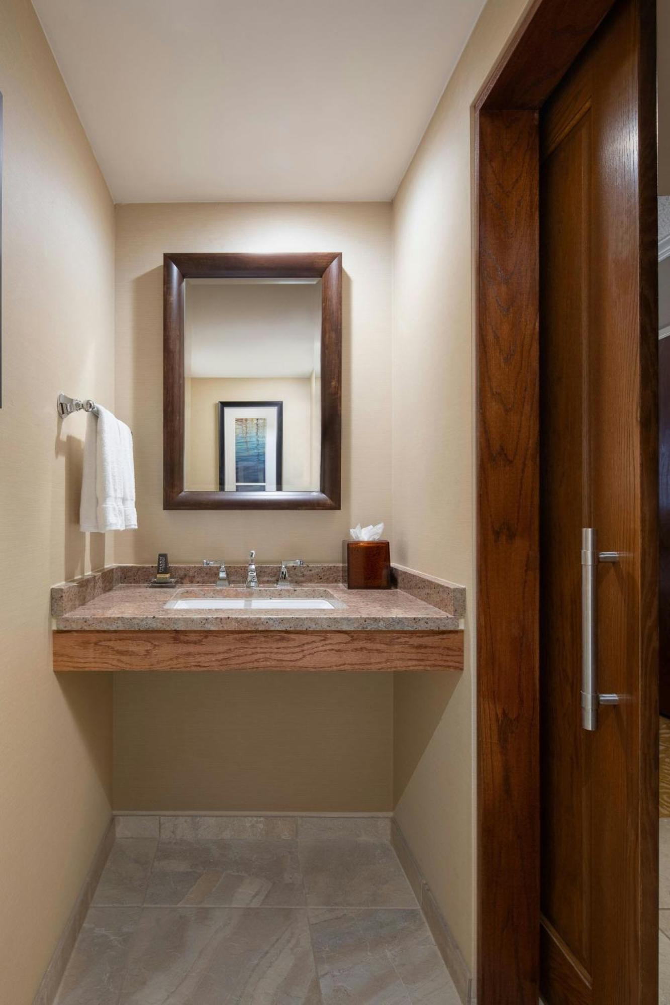 The Lincoln Marriott Cornhusker Hotel Bagian luar foto